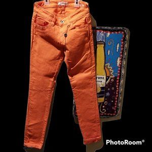 GUESS JEANS - NEW Brittney Skinny Jeans (Size 23)